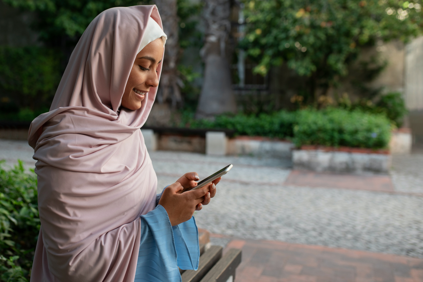 female learn Quran online